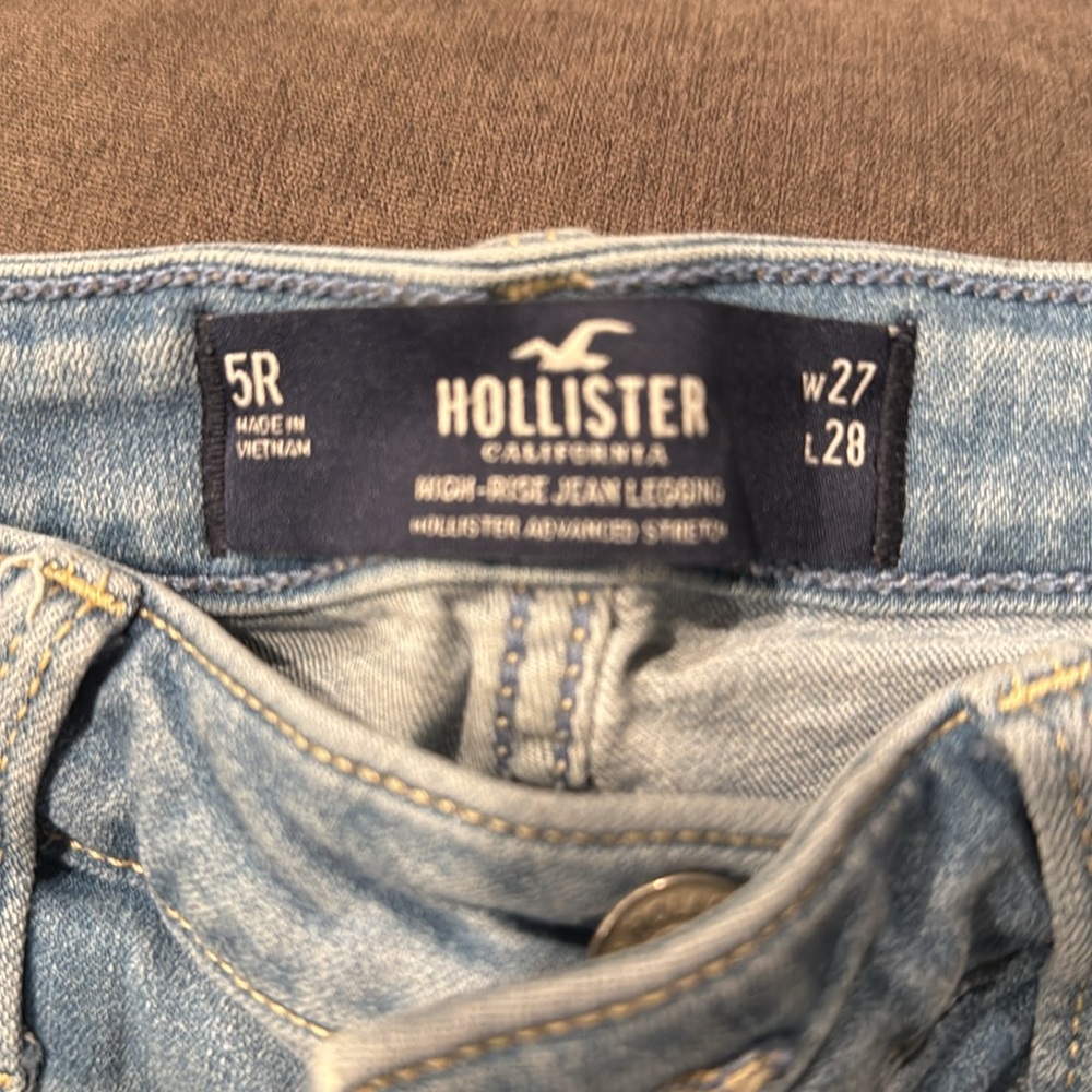Holister Jeans - Picture 2 of 6